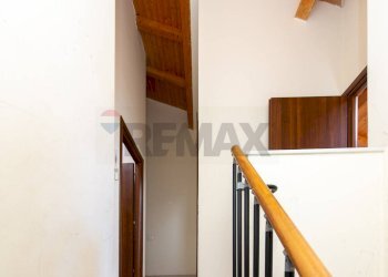 Scale - Semi-detached house Via Officina
 
7, Catania - photo 12