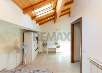 Hall / corridoio - Semi-detached house Via Officina
 
7, Catania - photo 16