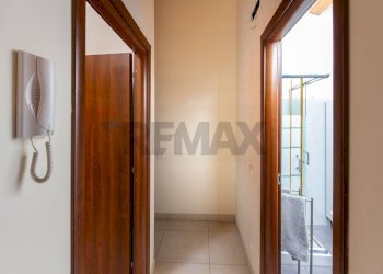 Hall / corridoio - Semi-detached house Via Officina
 
7, Catania - photo 22