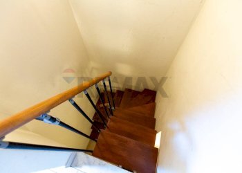 Scale - Semi-detached house Via Officina
 
7, Catania - photo 23