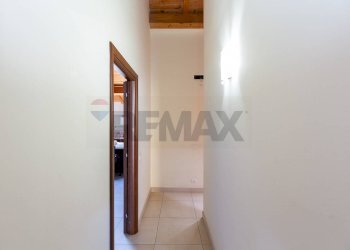 Hall / corridoio - Semi-detached house Via Officina
 
7, Catania - photo 31