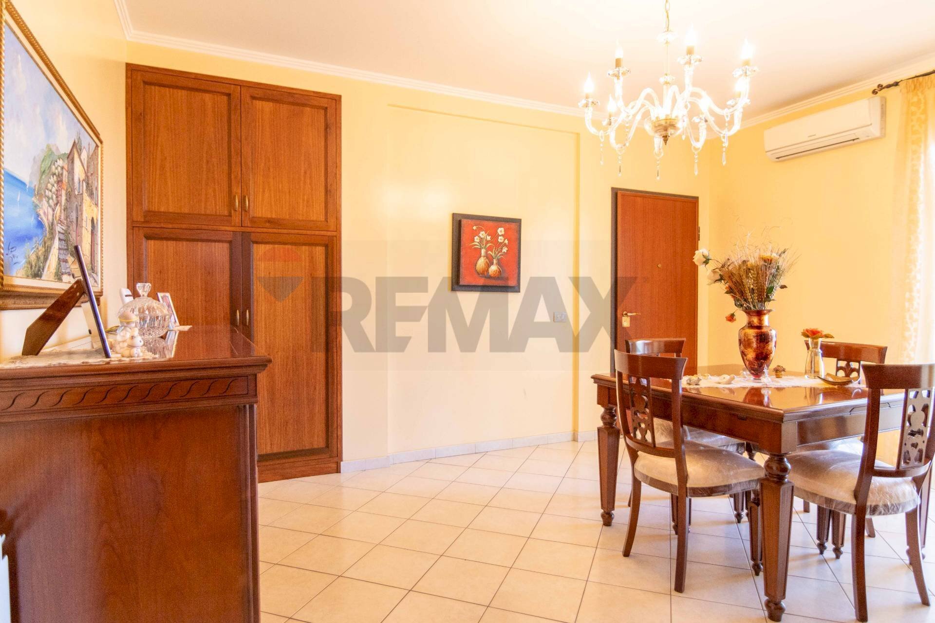 Sala da pranzo - Trilocale via Tupparello
 
23, Acireale - foto 2