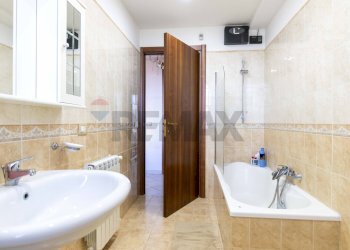 Bagno - Trilocale via Tupparello
 
23, Acireale - foto 26