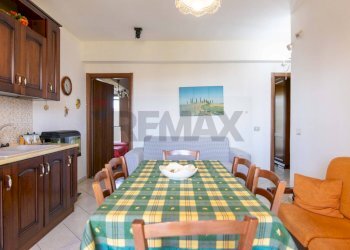 Sala da pranzo - Trilocale via Tupparello
 
23, Acireale - foto 43