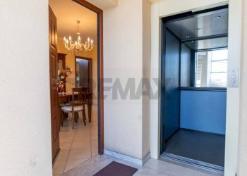 Hall / corridoio - Trilocale via Tupparello
 
23, Acireale - foto 47