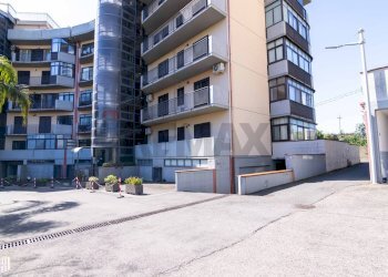 Edificio all\'aperto - Trilocale via Tupparello
 
23, Acireale - foto 64