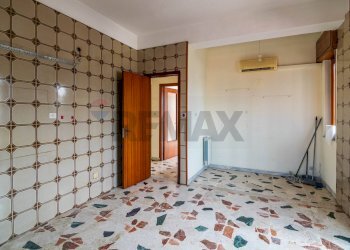 Stanza vuota - Appartamento Via asia
 
7, Gravina di Catania - foto 12