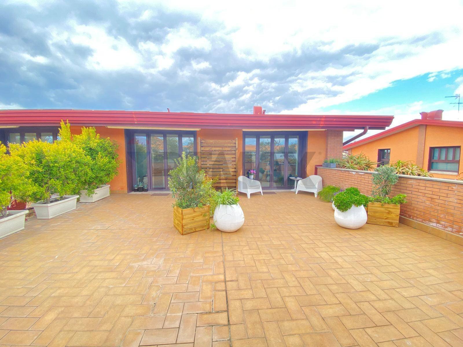 Terrazza - Ufficio Viale Cristoforo Colombo, San Giovanni la Punta - foto 1