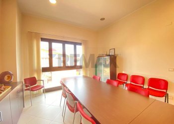 Sala da pranzo - Ufficio Viale Cristoforo Colombo, San Giovanni la Punta - foto 9