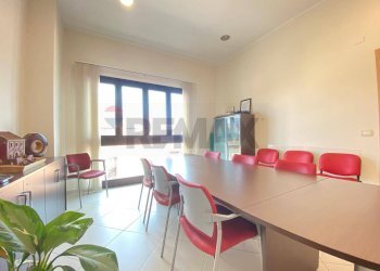 Sala da pranzo - Ufficio Viale Cristoforo Colombo, San Giovanni la Punta - foto 11