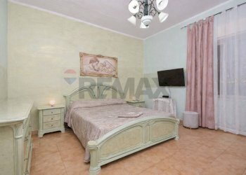 Camera / camera da letto - Casa indipendente Via Toledo
 
63, Catania - foto 10