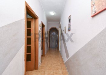 Hall / corridoio - Casa indipendente Via Toledo
 
63, Catania - foto 16