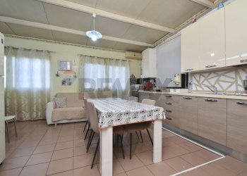 Sala da pranzo - Casa indipendente Via Toledo
 
63, Catania - foto 19