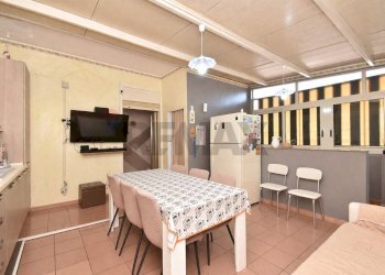 Sala da pranzo - Casa indipendente Via Toledo
 
63, Catania - foto 22