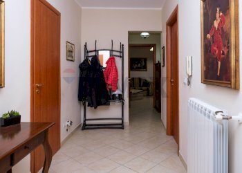 Hall / corridoio - Quadrilocale Via Gemmellaro
 
40, Catania - foto 1