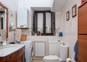 Bagno - Quadrilocale Via Gemmellaro
 
40, Catania - foto 7