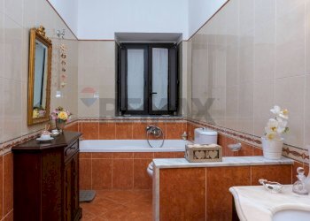 Bagno - Quadrilocale Via Gemmellaro
 
40, Catania - foto 11