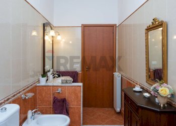 Bagno - Quadrilocale Via Gemmellaro
 
40, Catania - foto 12