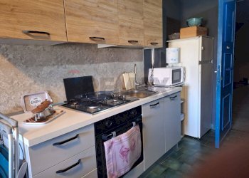 Cucina - Monolocale via pietre nere
 
7, Giardini-Naxos - foto 4