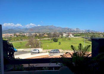 Vista delle montagne - Monolocale via pietre nere
 
7, Giardini-Naxos - foto 11