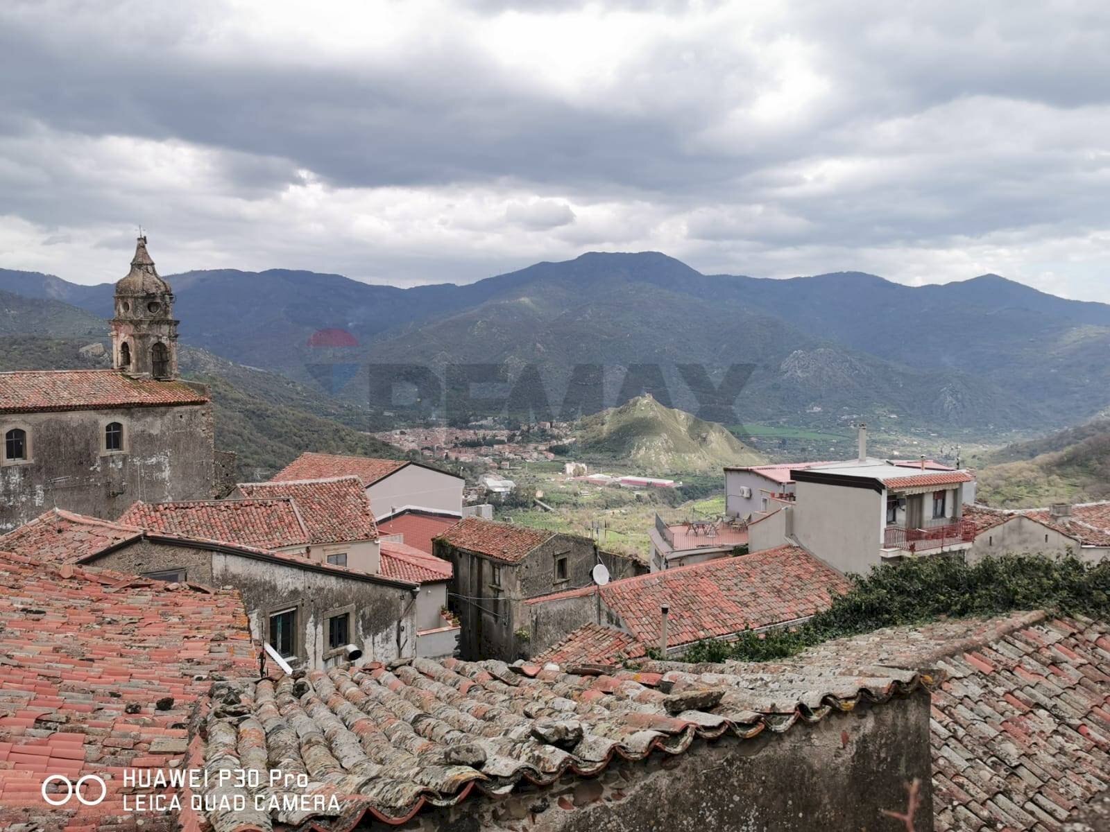 Vista delle montagne - Casa indipendente Via Savoia
8, Castiglione di Sicilia - foto 3