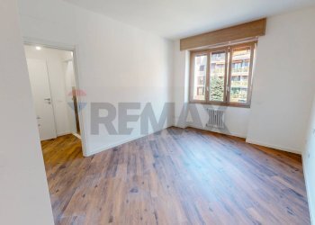Stanza vuota - Trilocale Via Tolmezzo
 
2, Milano - foto 10