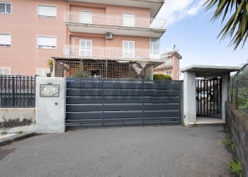 Edificio all\'aperto - Appartamento Via Pietro Bethancourt
 
1, Catania - foto 5