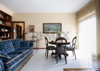 Sala da pranzo - Appartamento Via Pietro Bethancourt
 
1, Catania - foto 9