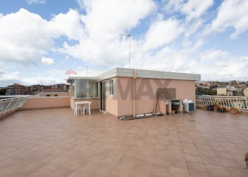 Terrazza - Appartamento Via Pietro Bethancourt
 
1, Catania - foto 1