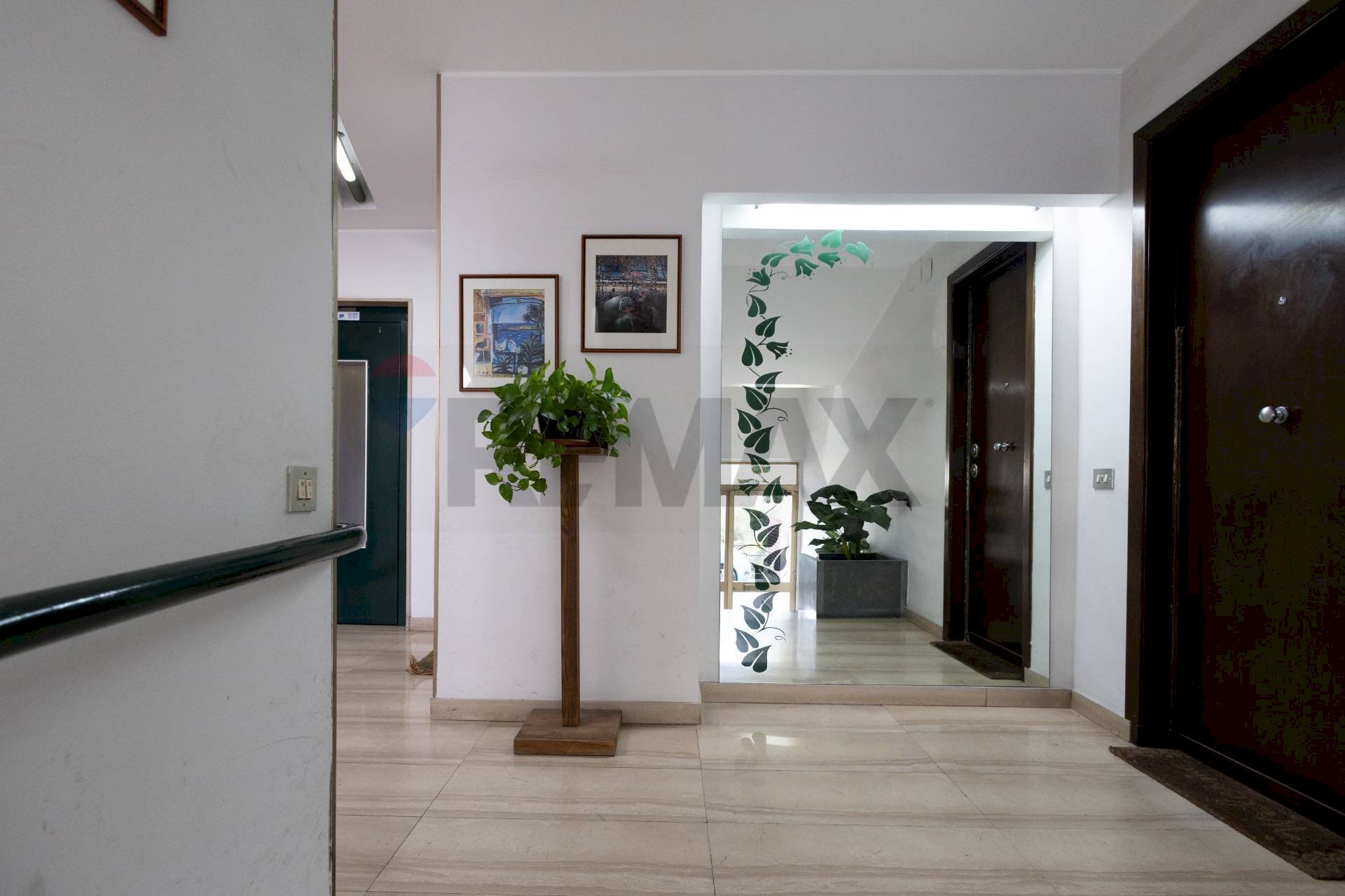 Hall / corridoio - Appartamento Via Generale Di San Marzano
 
18, Catania - foto 3