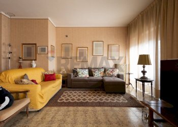 Soggiorno - Appartamento Via Generale Di San Marzano
 
18, Catania - foto 6