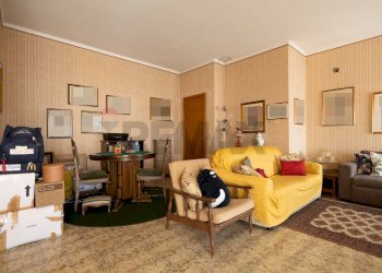 Soggiorno - Appartamento Via Generale Di San Marzano
 
18, Catania - foto 7