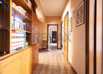 Hall / corridoio - Appartamento Via Generale Di San Marzano
 
18, Catania - foto 15