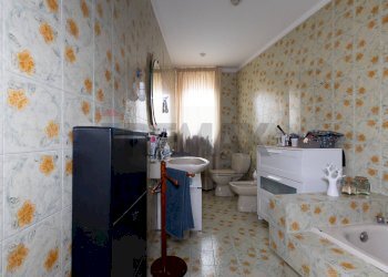 Bagno - Appartamento Via Generale Di San Marzano
 
18, Catania - foto 34