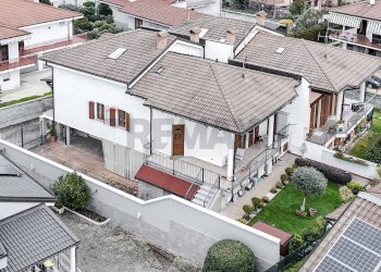 Casa all\'aperto - Villa Via Vercelli
 
66/a, Caresanablot - photo 1