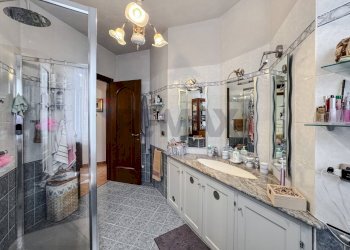 Bagno - Villa Via Vercelli
 
66/a, Caresanablot - photo 20