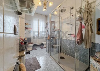 Bagno - Villa Via Vercelli
 
66/a, Caresanablot - photo 22