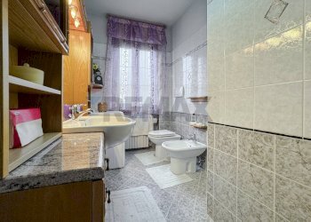 Bagno - Villa Via Vercelli
 
66/a, Caresanablot - photo 29