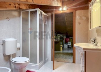 Bagno - Villa Via Vercelli
 
66/a, Caresanablot - photo 47