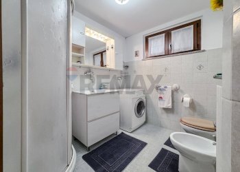 Bagno - Villa Via Vercelli
 
66/a, Caresanablot - photo 70