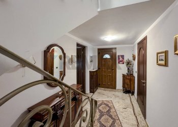 Hall / corridoio - Villa Via Vercelli
 
66/a, Caresanablot - photo 72