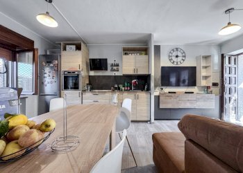 Cucina - Casa semi indipendente Via Umberto I
 
28/c, Palestro - foto 1