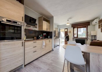 Cucina - Casa semi indipendente Via Umberto I
 
28/c, Palestro - foto 2