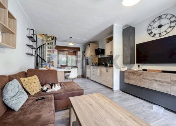 Soggiorno - Casa semi indipendente Via Umberto I
 
28/c, Palestro - foto 4