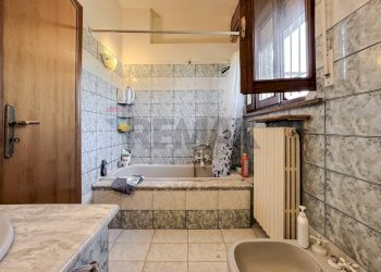 Bagno - Casa semi indipendente Via Umberto I
 
28/c, Palestro - foto 15