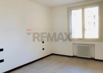 Stanza vuota - Bilocale Via Villa Santa Maria
 
73, Viadana - foto 10