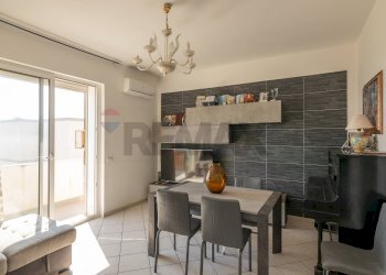 Sala da pranzo - Quadrilocale via Lombardia
 
2, Siracusa - foto 17