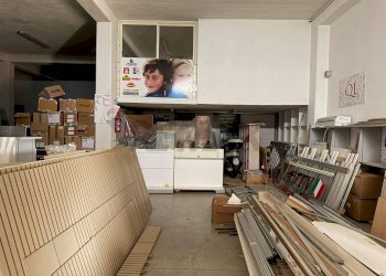 Dispensa di stoccaggio - Commercial Premises Localià Cardolo
 
snv, Feroleto Antico - photo 10