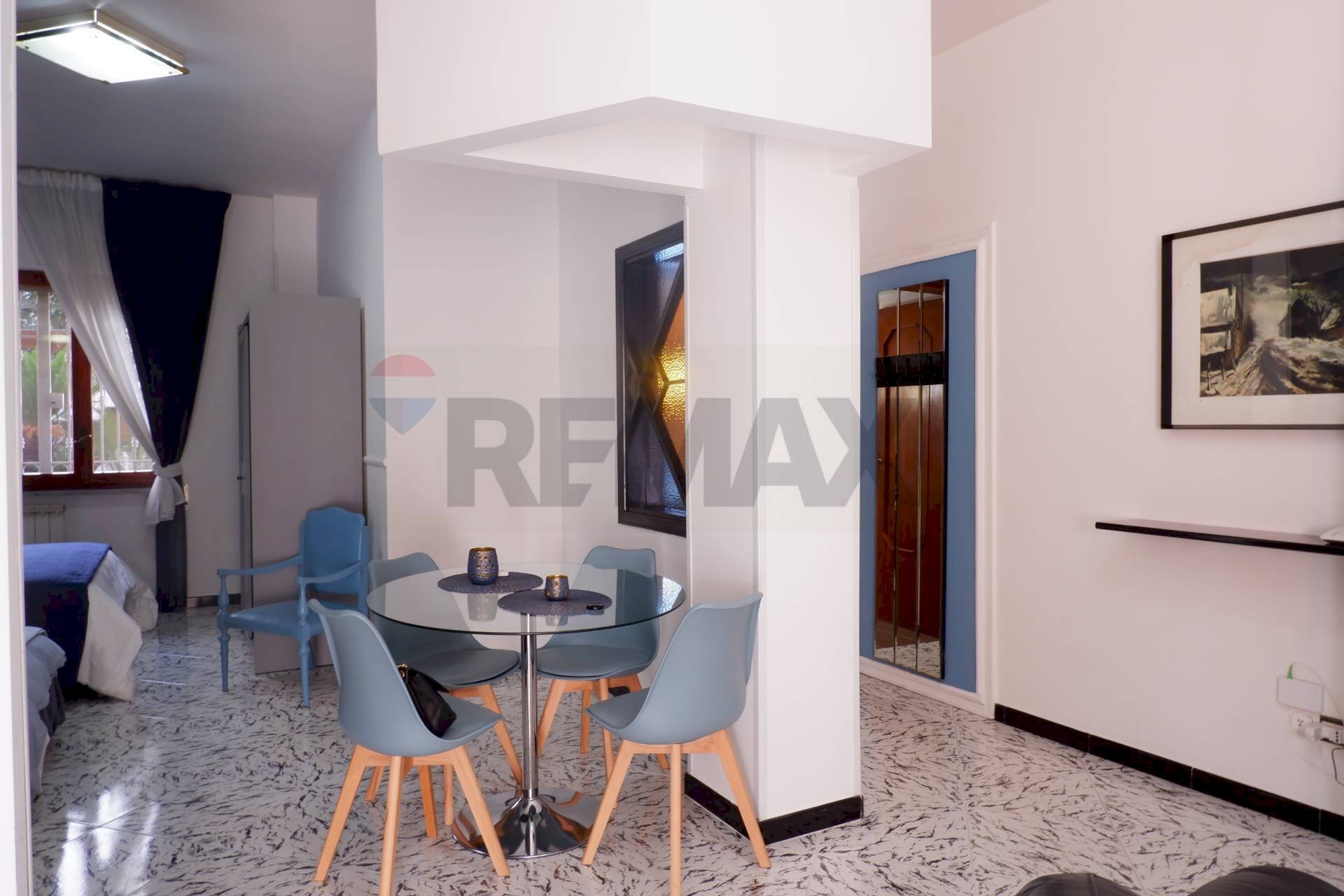Sala da pranzo - Quadrilocale Via Don Giuseppe Ganci
 
14, Caserta - foto 1