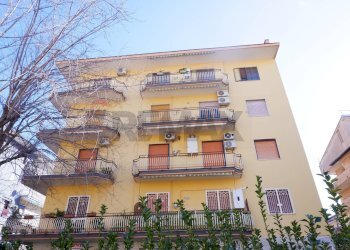 Edificio all\'aperto - Quadrilocale Via Don Giuseppe Ganci
 
14, Caserta - foto 1